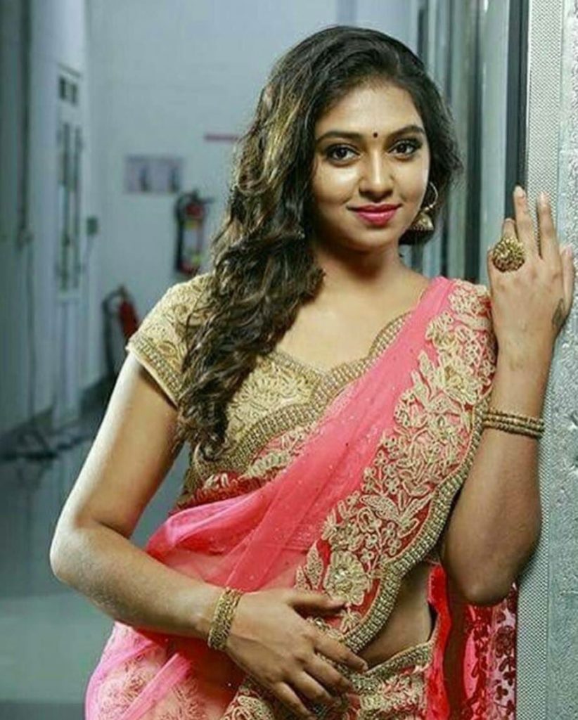 Manjapai-heroine-sexy actress saree photoshoot stills-bust-wait-hip sizes