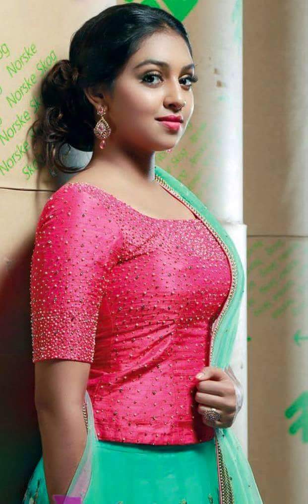 Lakshmi Menon Sexy - Cute Hot Actress Lakshmi menon figure measurements photo gallery