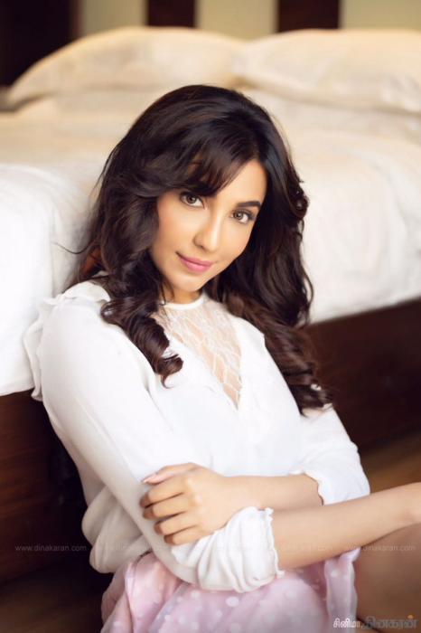 parvatii nair mallu actress photo shoot pictures - tamil cine stars actress stills